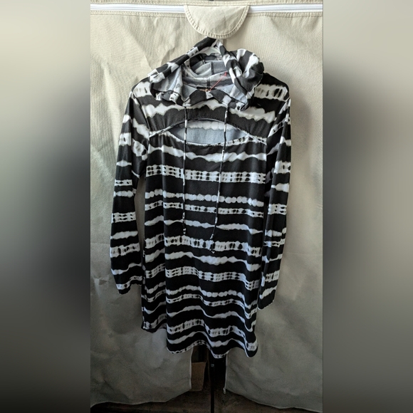 Almost Famous Black and White Striped Mini Dress - Picture 1 of 3